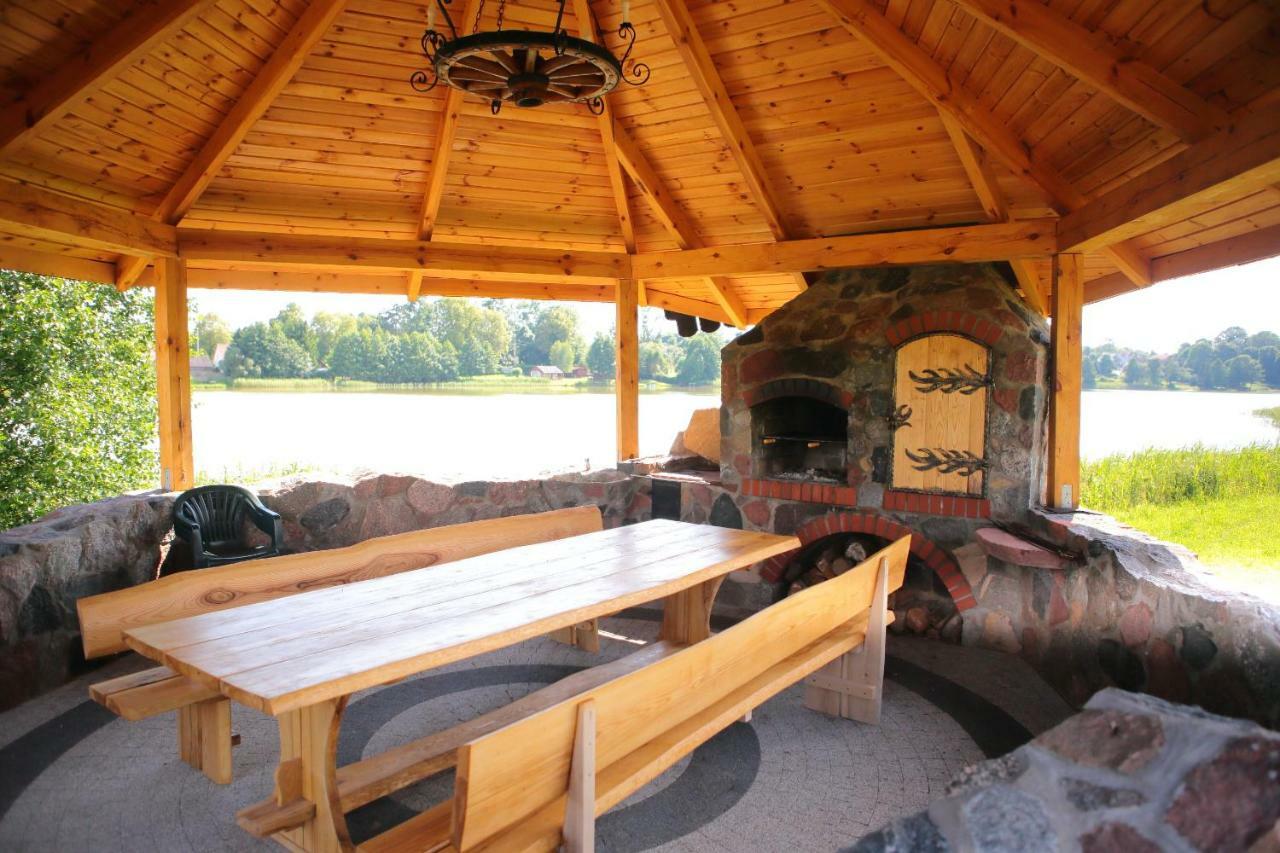 Domek Nad Jeziorem Lepaki Wielkie Экстерьер фото