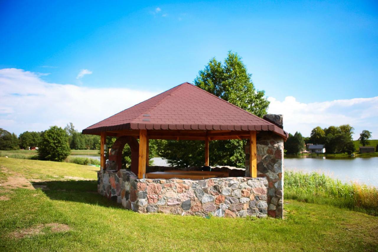 Domek Nad Jeziorem Lepaki Wielkie Экстерьер фото